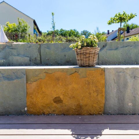 koetter_galabau_landschaftsbau_soest_referenz_galeriebilder_garten_mit_terrasse_und_holzzaun_bild_04-1440×960