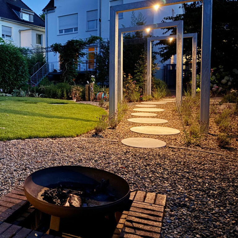koetter_galabau_landschaftsbau_soest_refenzen_privat-hausgarten_lippstadt_lichtboegen_04